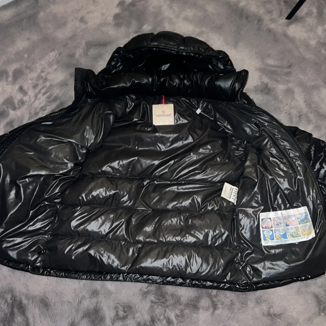 Svart Moncler Maya - 4