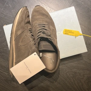 Philippe model trainers - Använt mycket men fortfarande gott skick nypris ca 2500kr