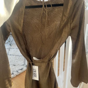 Miniklänning - Superfin miniklänning från 12th tribe. Helt oanvänd med lappen kvar.