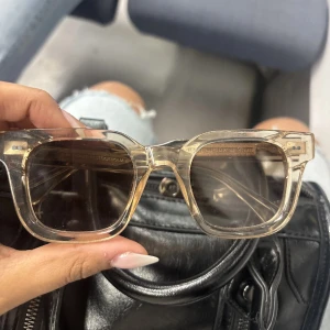 Chimi glasögon (04)-ecru  - Så snygga Chimi glasögon! Modell:04. Nästan helt nya o oanvända! Köpte för 1400kr säljer för 599