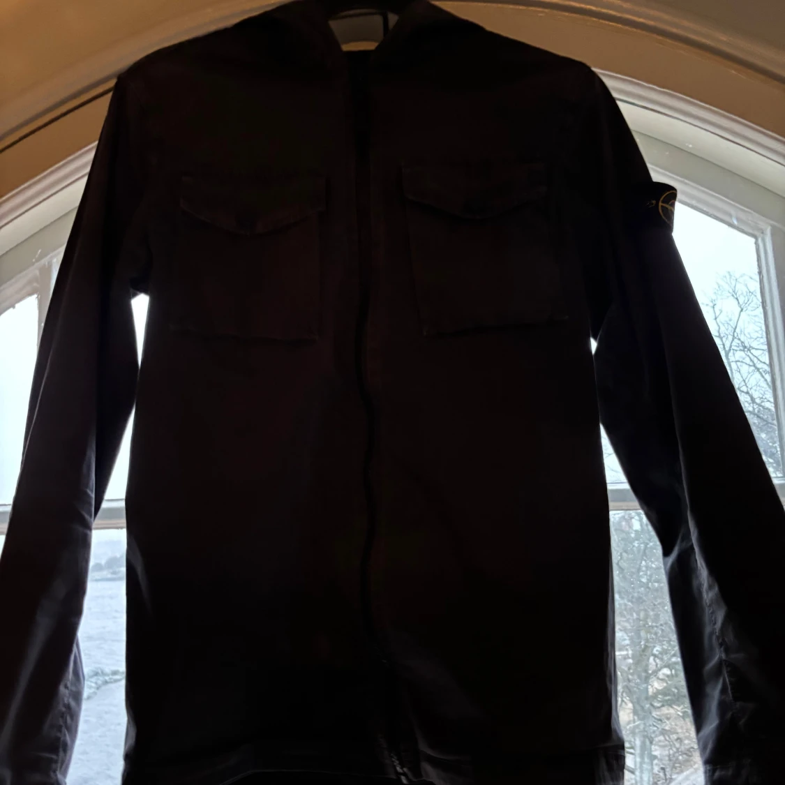 Svart jacka med huva - 2