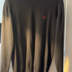 polo tröja - En polo tröja som jag aldrig använt, helt som ny.