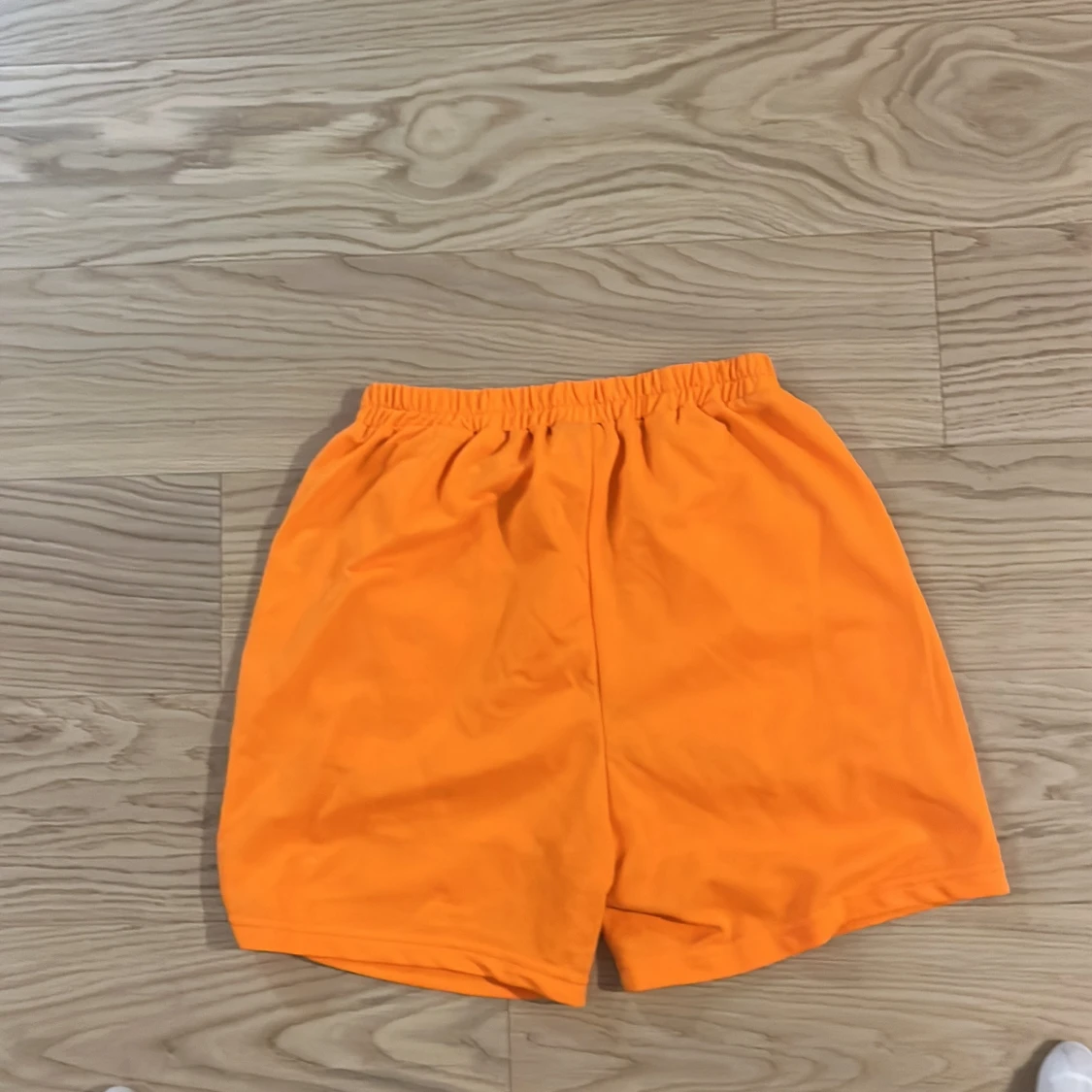 Orange shorts med tryck - 2