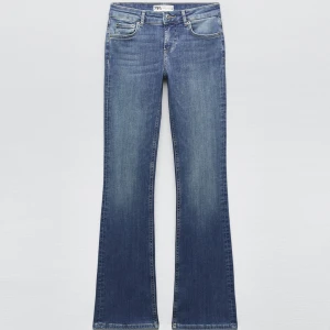 Zara jeans lowaist bootcut  - Knappt använda pga för små. Hade behövt 34 så är även öppen för byte