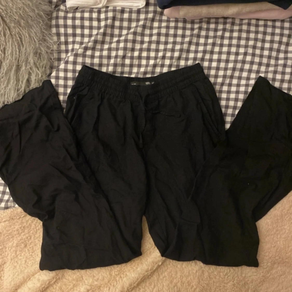 Svarta linnebyxor  - 2