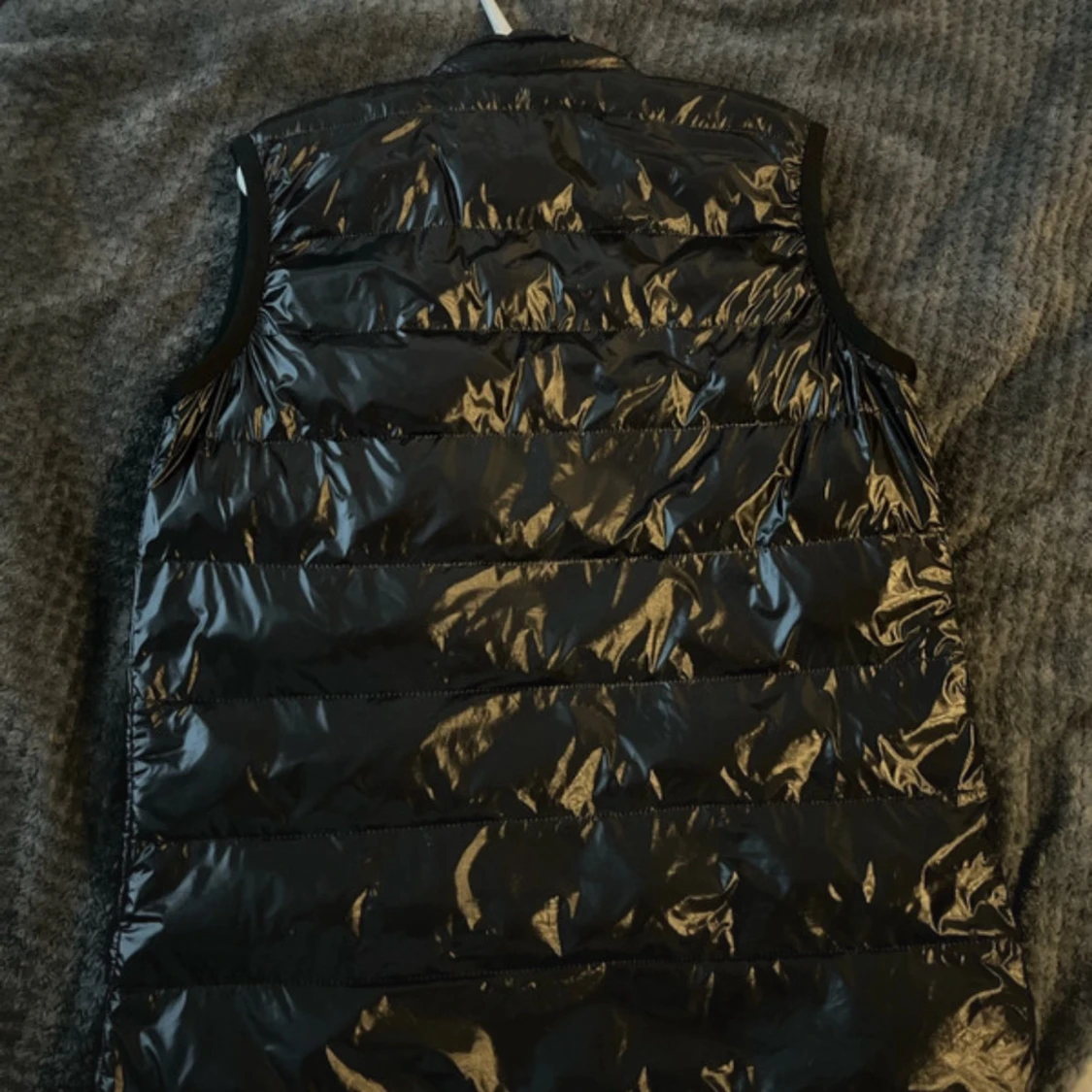 Svart dunväst från Moncler - 1