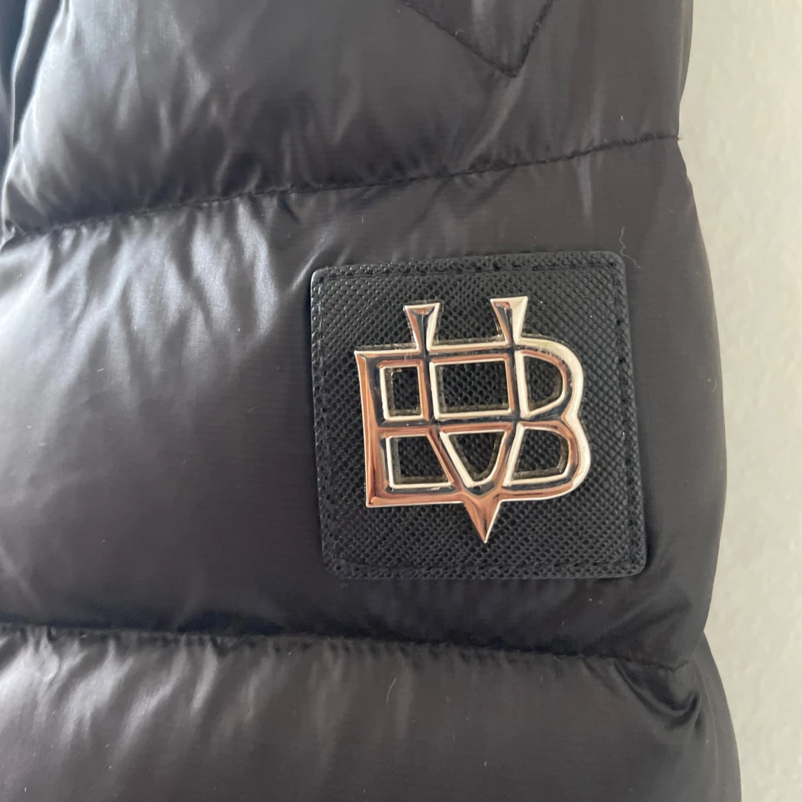 Svart pufferjacka från BVALDI - 2