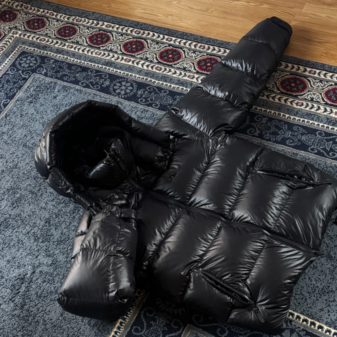 Marinblå vinterjacka från J.Lindeberg - 1