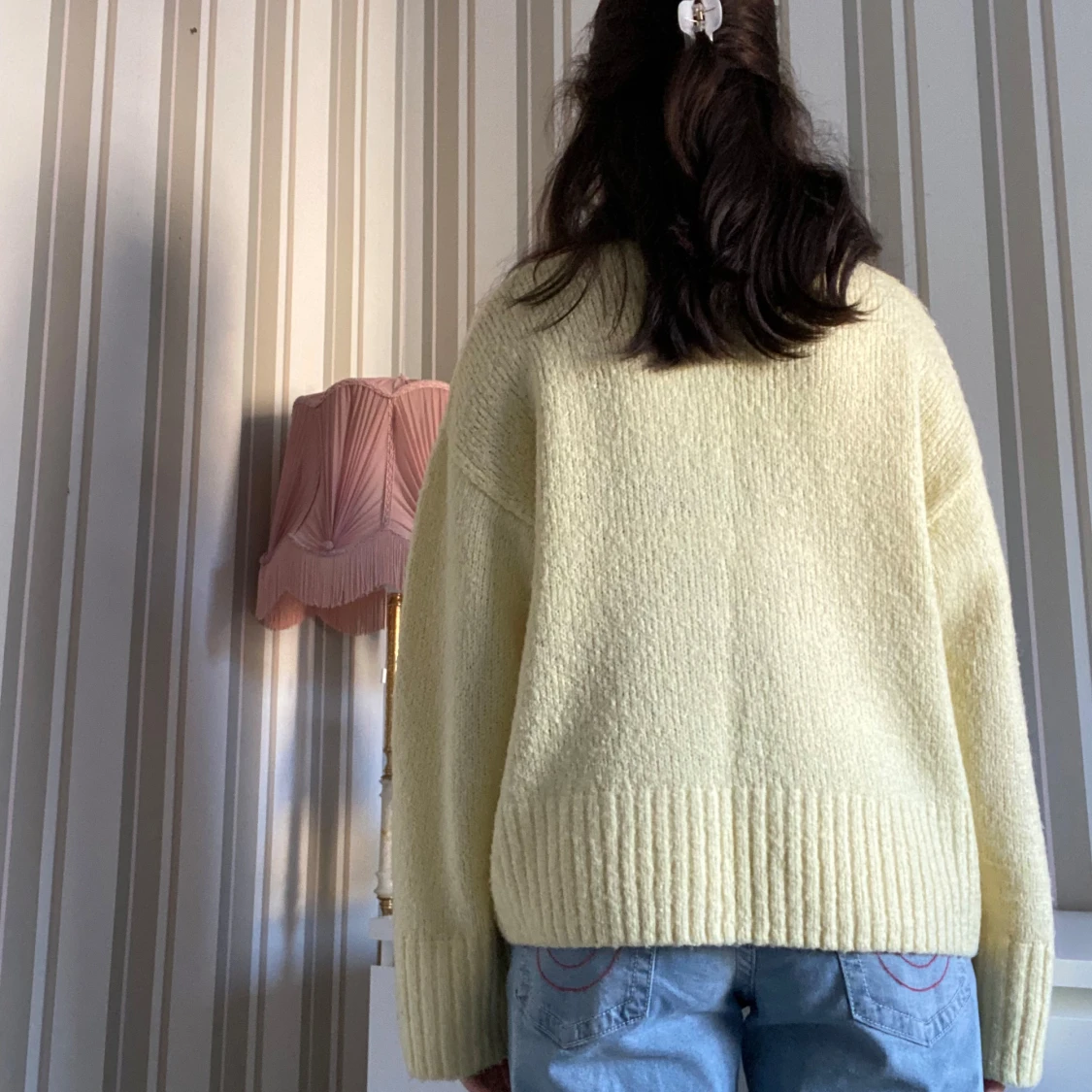 Ljusgul stickad tröja från gina - 3