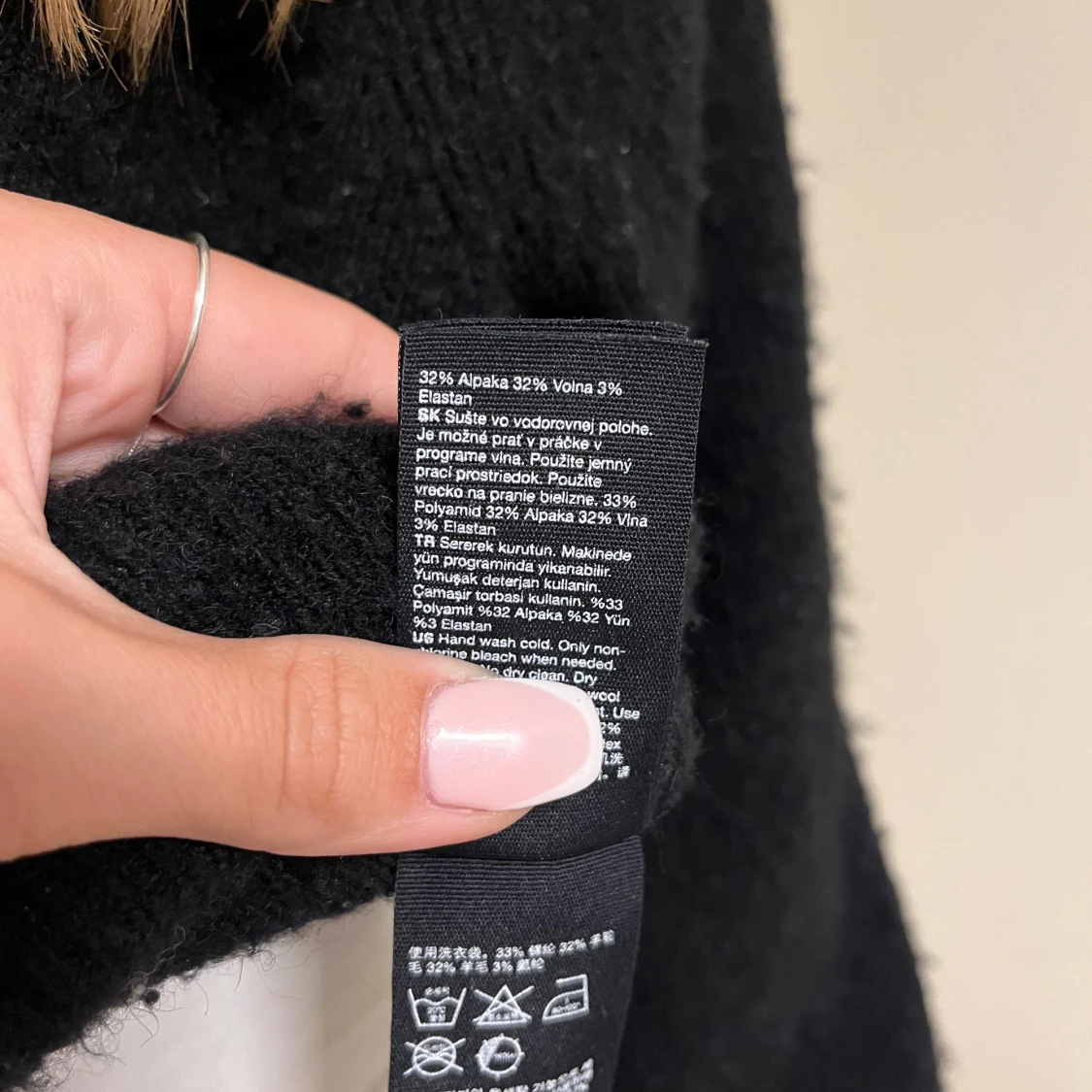 Svart stickad tröja från & Other Stories - 3