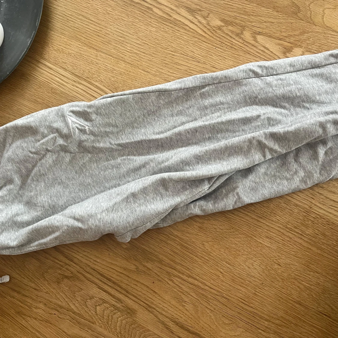 Grå mjukisbyxor från Gymshark - 1