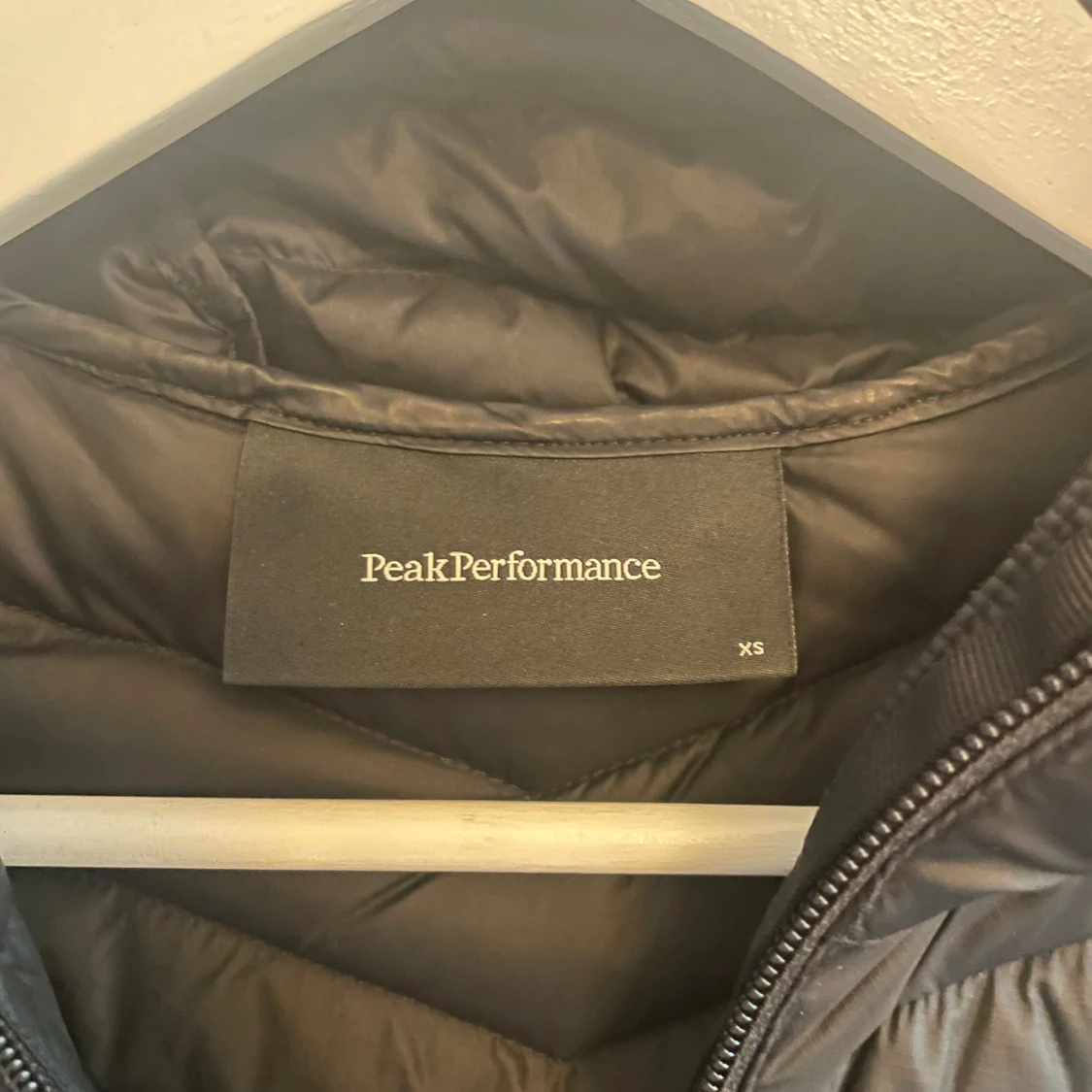 Svart jacka Peak Performance - 4