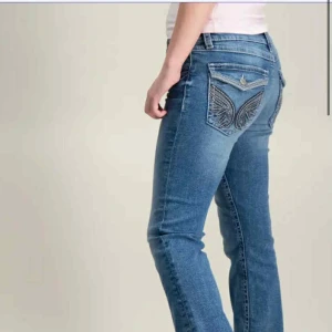 Bootcut jeans low waist - Jätte fina bootcut jeans från Ginatricot young i stolek 158 💕 Har endast testat så inga defecter, Skirv vid funderingar elelr frågor💕💕