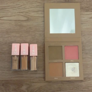 CAIA Face Palette Sassy & Concealers - Säljer CAIA Face Palette Sassy med bronzer, rouge, highlighter och contour där endast highlightern har använts. Inkluderar tre CAIA läppglans som kostar 200 kr styck som är helt nya och aldrig använda. Finns kartong om man vill ha. Totalt värde är ca 1200 kr nytt. Jag säljer allt för 650☺️