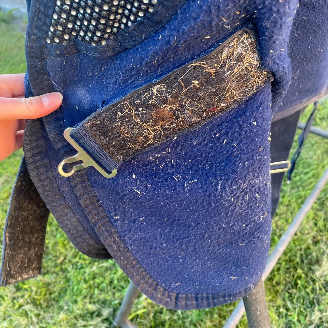 Marinblått fleecetäcke med glitter - 1