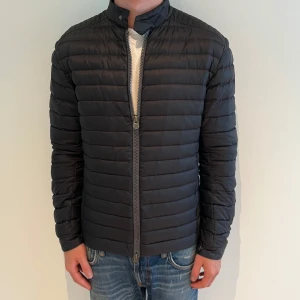 Colmar jacka  - Köp sker nu via ricodelluxury.com  