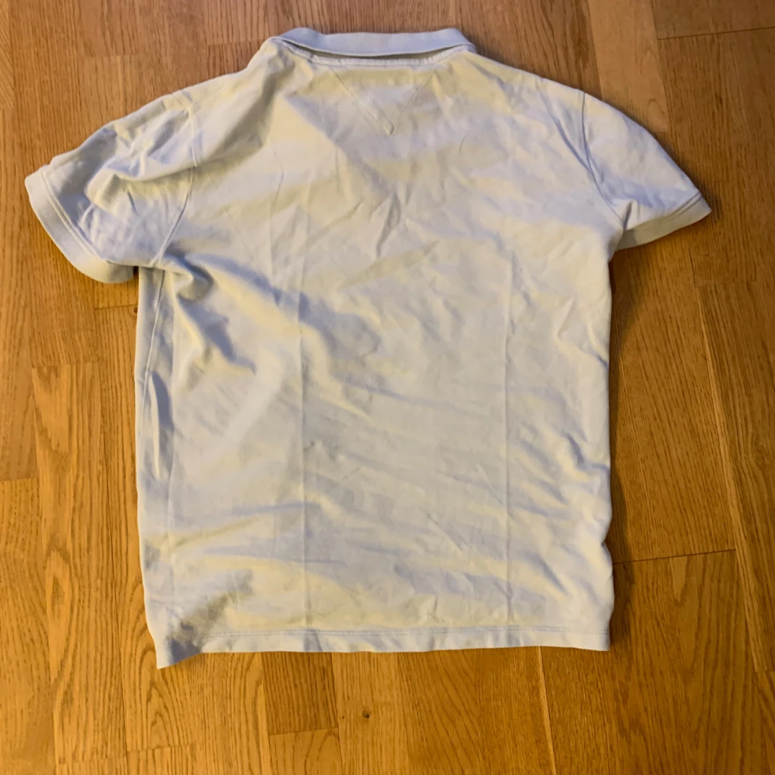 Ljusblå piké från Tommy Hilfiger - 1