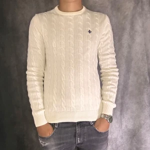 Morris kabelstickad crewneck  - Mycket fint skick | Size S  | fraktar spårbart inom 24 timmar |  för att köpa klicka ” köp nu” | vid frågor skriv ett meddelande |