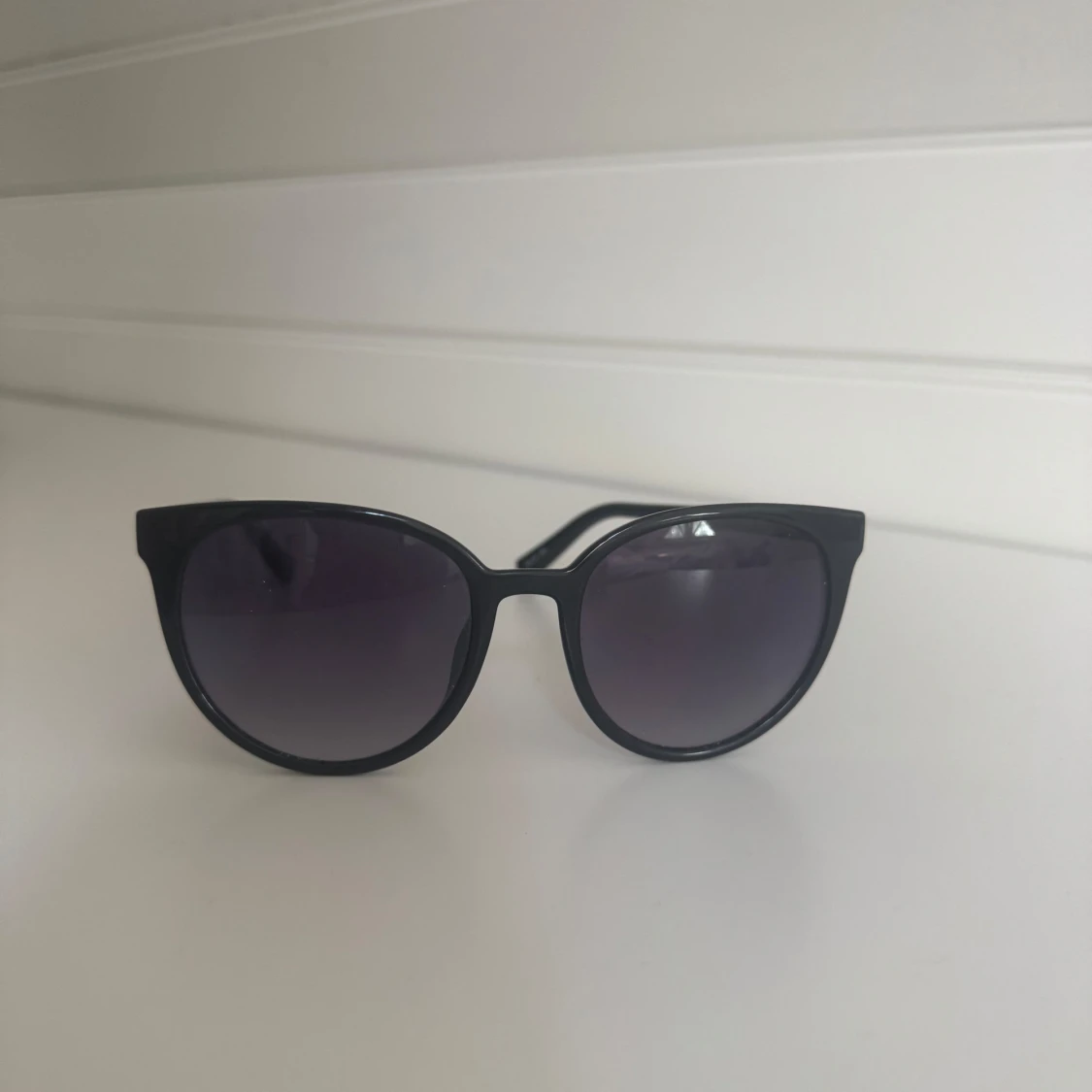 Svarta solglasögon Le Specs Armada - 1