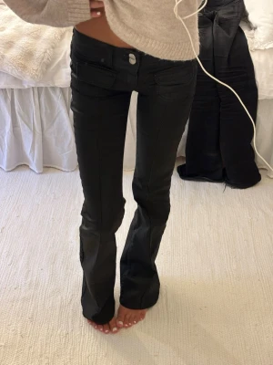 nelly jeans - använda men i ett bra skick🤍