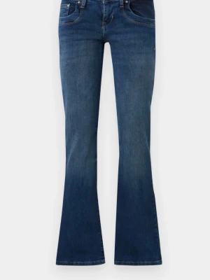 Blå bootcut jeans med utsvängda ben - Snygga blå bootcut jeans från LTB storlek W28 L34 passar mig bra som är 170cm