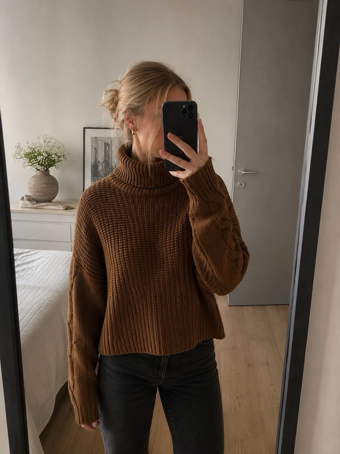 Brun stickad polotröja