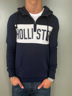 Hollister Hoddie - Storlek:S | skick: 10/10 | Nypris: Ca 1000kr
