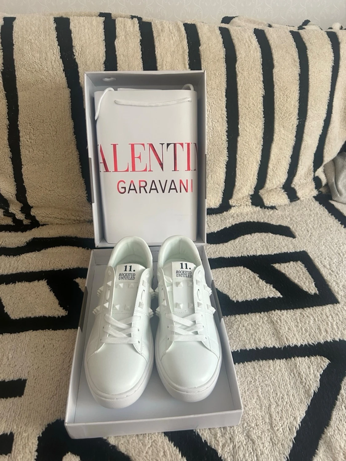 Valentino Garavani Rockstuds - 1