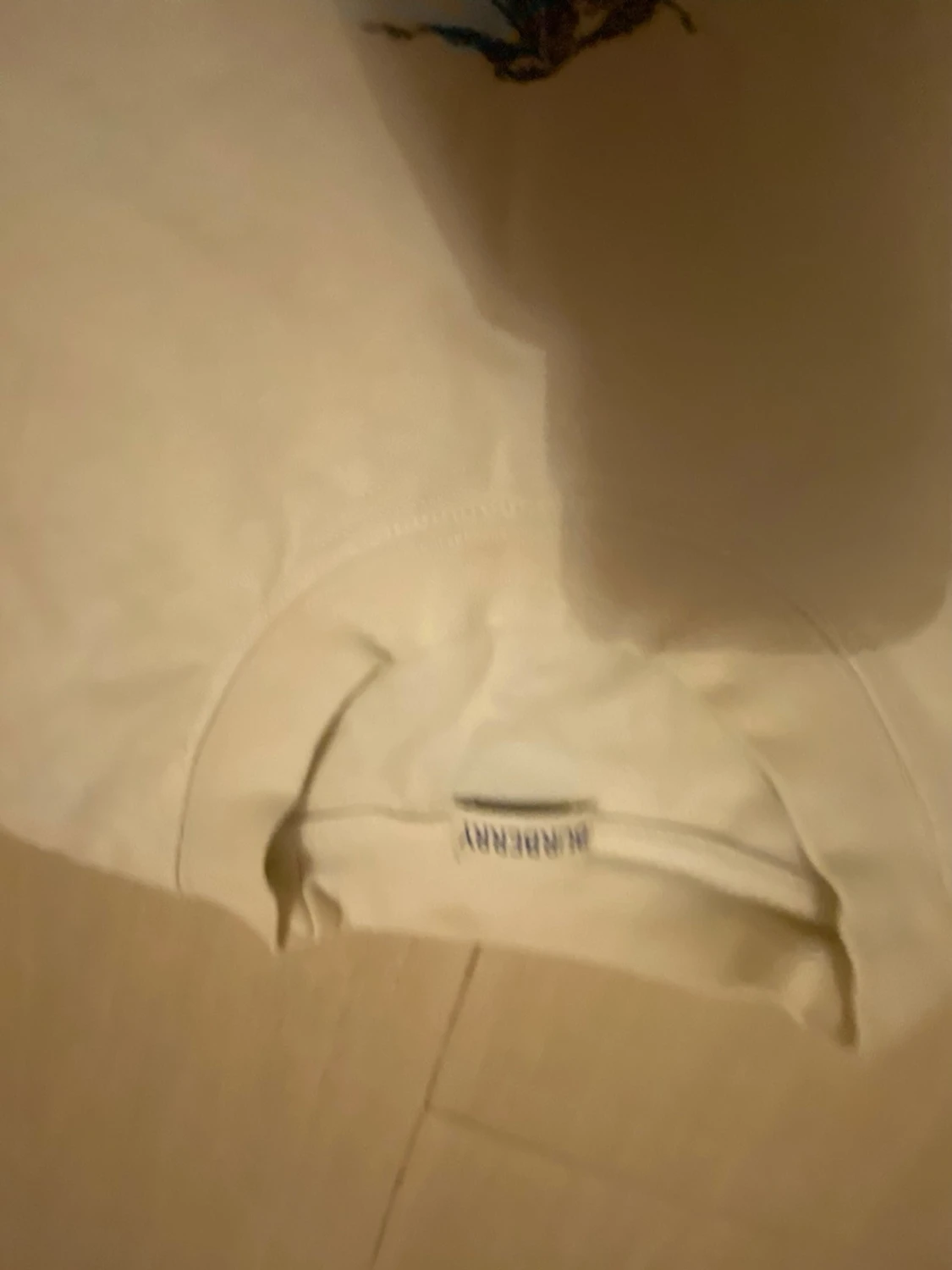 Vit Burberry  t-shirt med blått broderi - 2