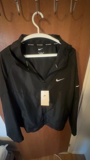 Svart Nike Miller  - Storlek Xxl men passar exakt som XL