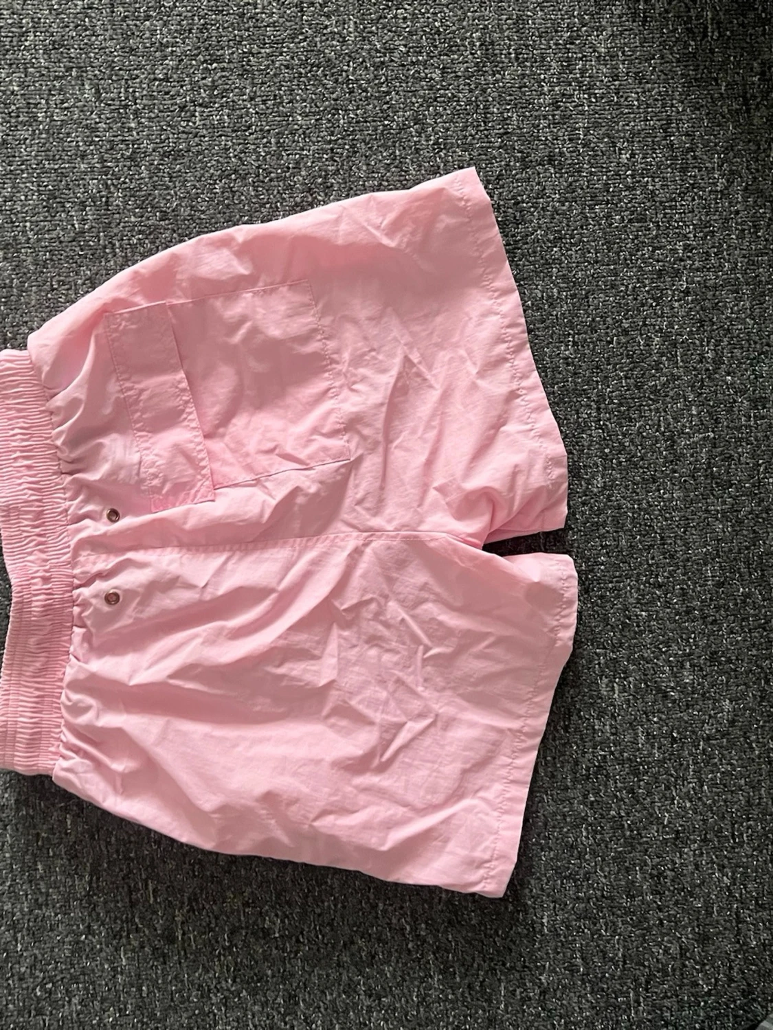 Ljusrosa shorts med snörning - 1