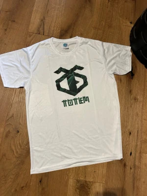 BCM t-shirt - T-shirt från BCM en av världens fetaste nattklubbar. Skriv för fler bilder