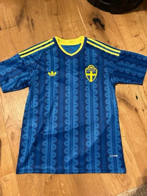Sverige landslagströja  - Sveriges bortatröja i storlek m