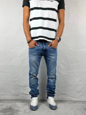 Replay jeans  - Ett par riktigt snygga jeans från Replay i storlek W28 L30 i modellen Anbbas 