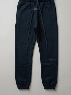 Essentials sweatpants - Essentials mjukisbyxor i storlek xs. Finns matchande hoodie. Kontakta för fler bilder.