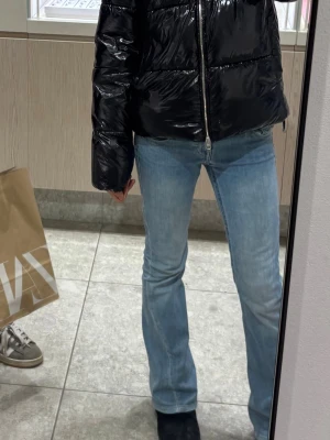 True Religon jeans💗 - Säljer dessa superfina True religon jeans eftersom att de tyvärr är för stora🩷fråga gärna om fler bilder eller mått!😽