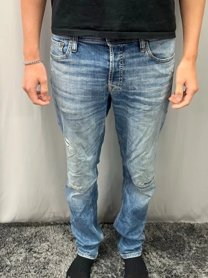 Jack & Jones comfort mike - Bra skick i storlek W32/L34, jag är 185 cm och väger ca 76 kg och de är lite för långa