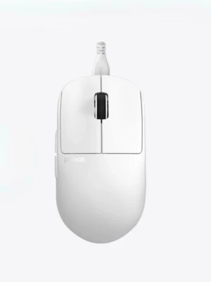 Pulsar Gamingmus Vit med sladd  - Pulsar X2H Wired Medium 🎮 Lätt och snabb gamingmus på endast ca 51 g, med PixArt PAW3395-sensor upp till 26 000 DPI och 1000 Hz polling rate. Perfekt för FPS och annan gaming där snabb precision är viktigt. Den ergonomiska formen ger bra kontroll samtidigt som den låga vikten gör musen riktigt smidig. Kabelansluten och redo för gaming! 🔥🖱️Säljer hela min setup, hör av er om ni är intresserade 🌟🎮😇nypris 700 kr!