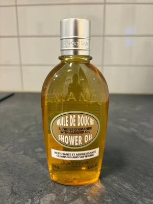 L'Occitane Amande Shower Oil 250ml - L'Occitane Amande Shower Oil helt ny och oanvänd 