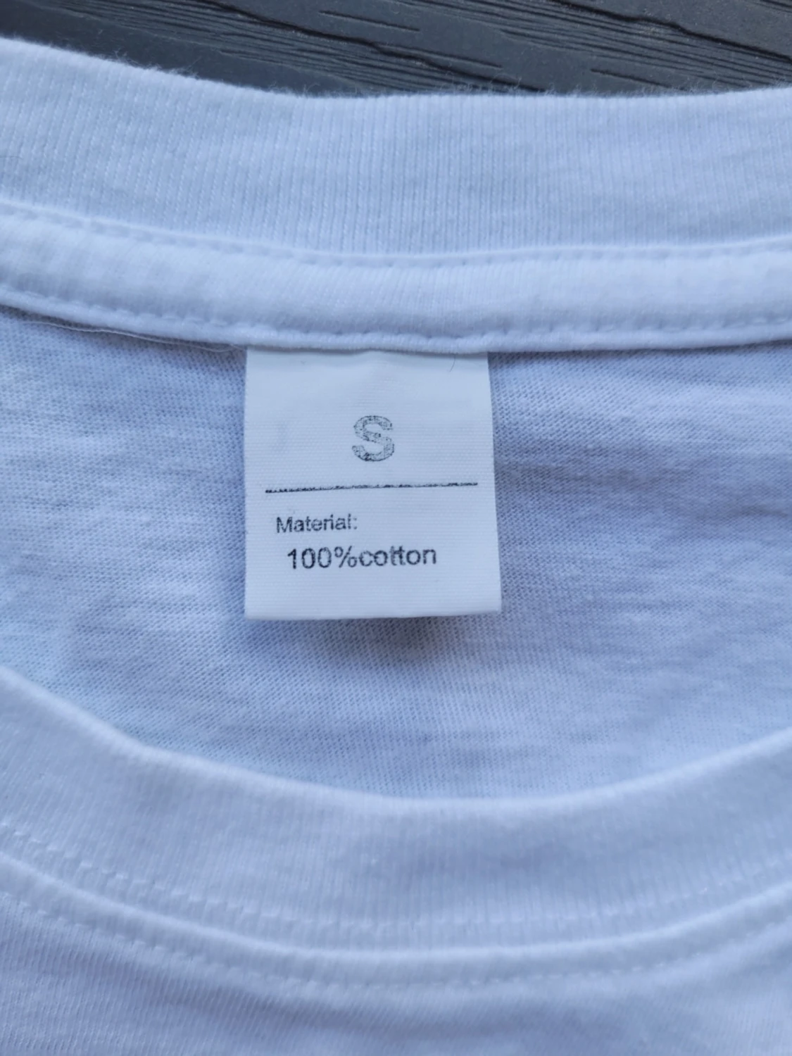 Vit t-shirt med dean blunt motiv - 2