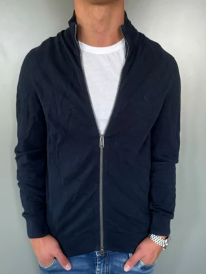 Stickad Cardigan - Strl - S | Skick - 9/10 | Nypris - ca 1200kr | Vid minsta lilla fundering är det bara att höra av sig!