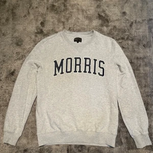 Morris tröja  - 👕Plagg : Tröja                                                                                  👕Märke : Morris                                                                                      📏 Storlek : M                                                                                    ✨ Skick : Väldigt bra