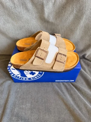 Birkenstock Arizona  - Beige Birkenstock Arizona || Storlek 41 || Box medföljer 