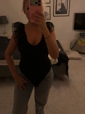 Volangbody - Denna populära body som jag använt 1 gång! Super skön och snygg på samma gång! 