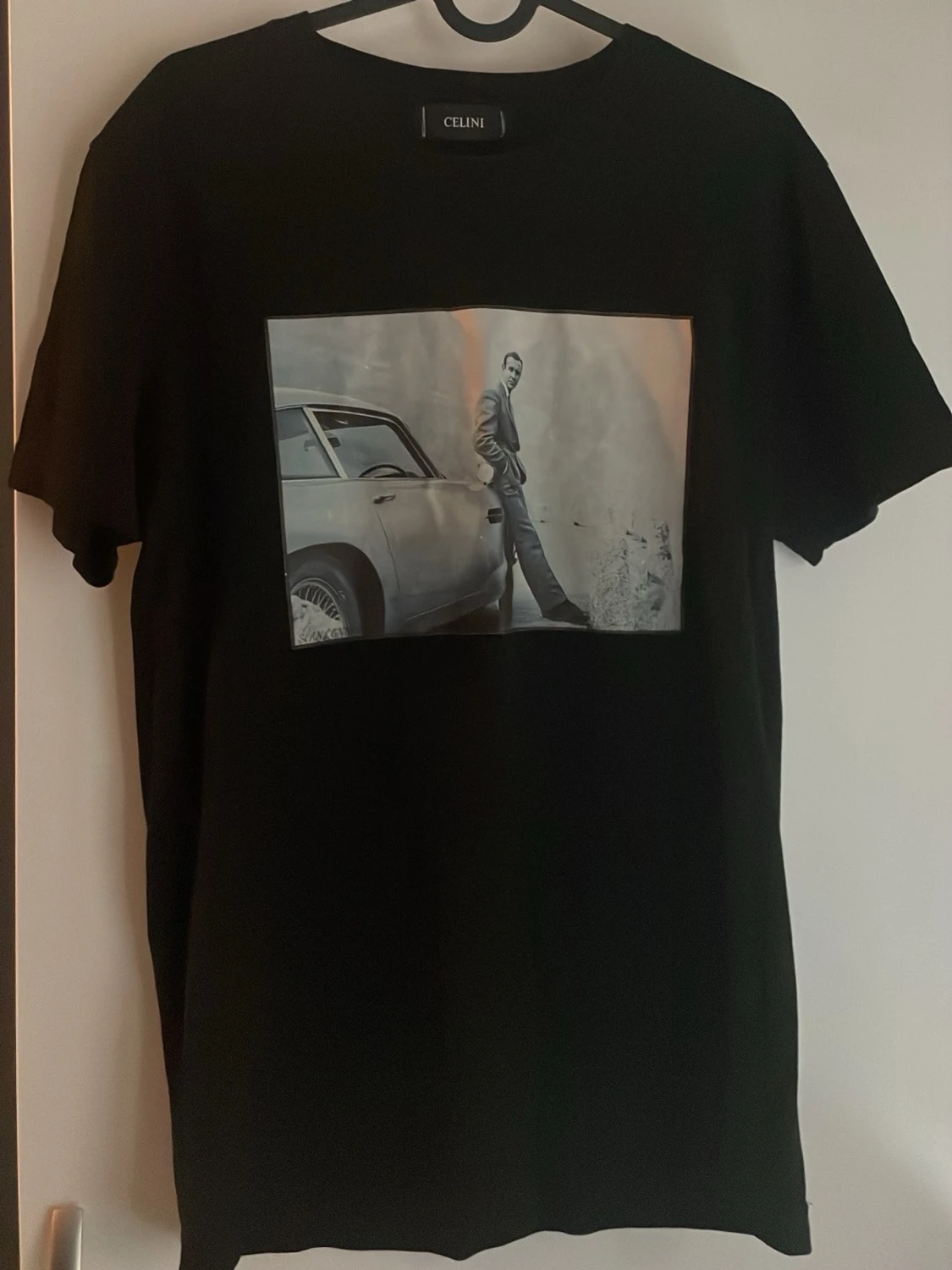 Svart t-shirt med fototryck från Celini