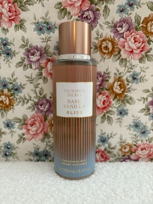 Victoria’s Secret Bare Vanilla Bliss - Kolla gärna in alla mina andra annonser 🌸