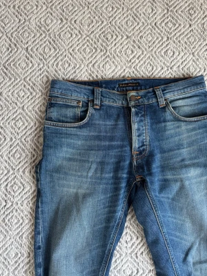 Nudie Jeans  - Nudie jeans - Modell: Tilted Tor - Storlek: W32/L32 - skick: 9/10 - Nypris runt 2000kr  