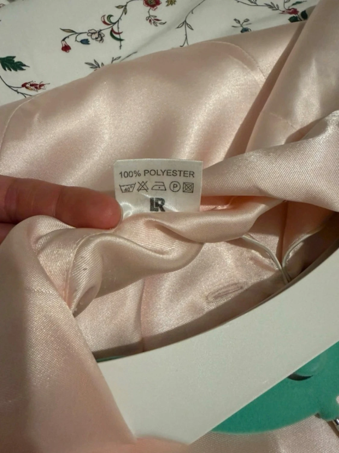 Ljusrosa satinpyjamas med skjorta - 3