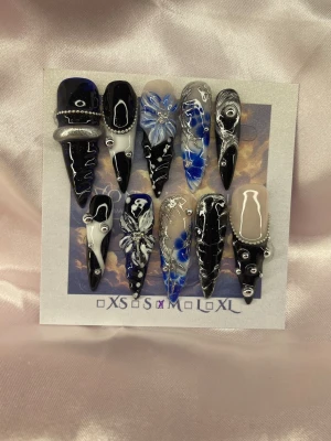 MoonFlower (M);ExtraLongStiletto 