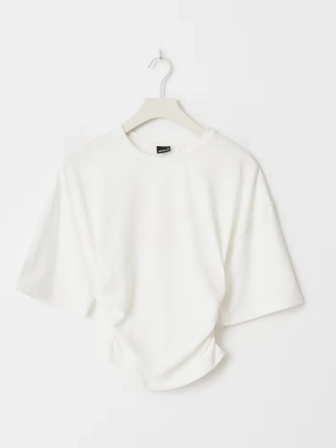 Vit croppad t-shirt med snörning
